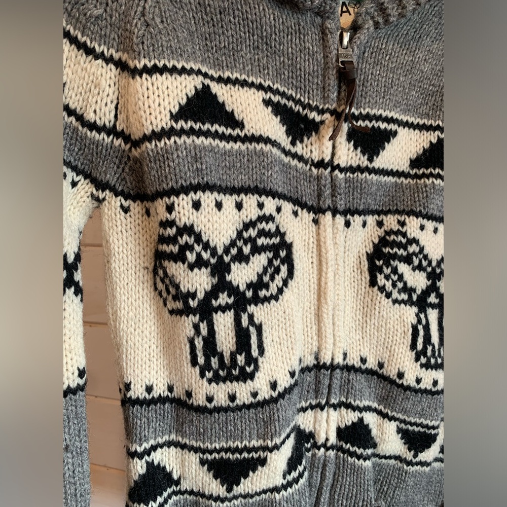 Aritzia TNA | Sea to Sky 100% Lambswool Zip Up Sweater - Picture 5 of 9